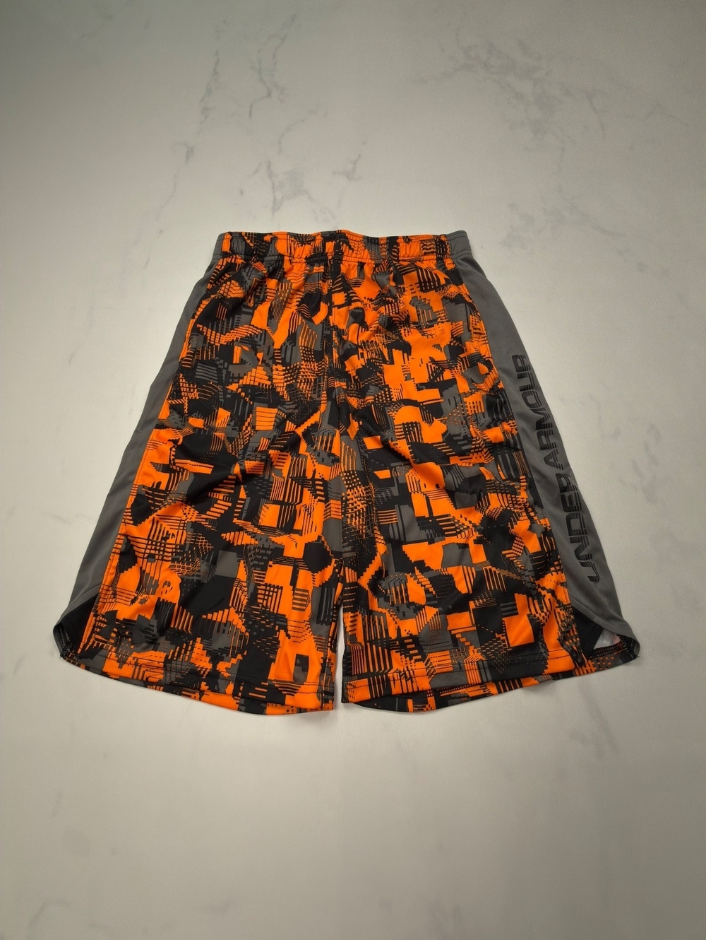 Under Armour Printed Athletic Shorts Orange 2010s Sporty - Boys L